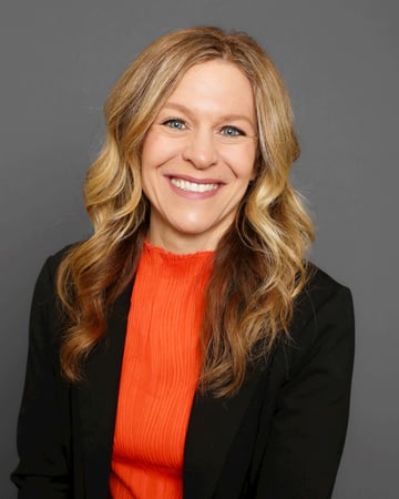 Staff-Larson-Debbie (1)